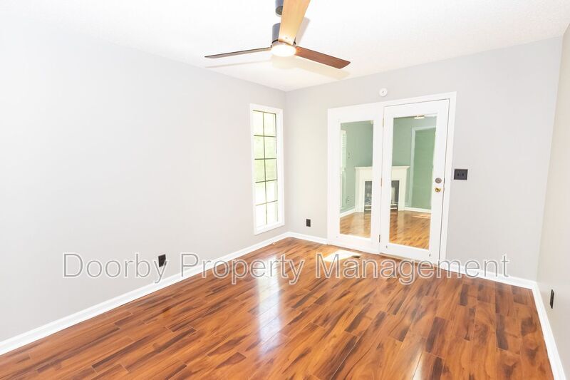 Building Photo - 6114 Sasha Ln