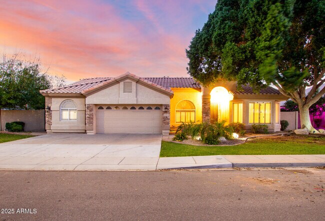 Primary Photo - 6401 W Orchid Ln