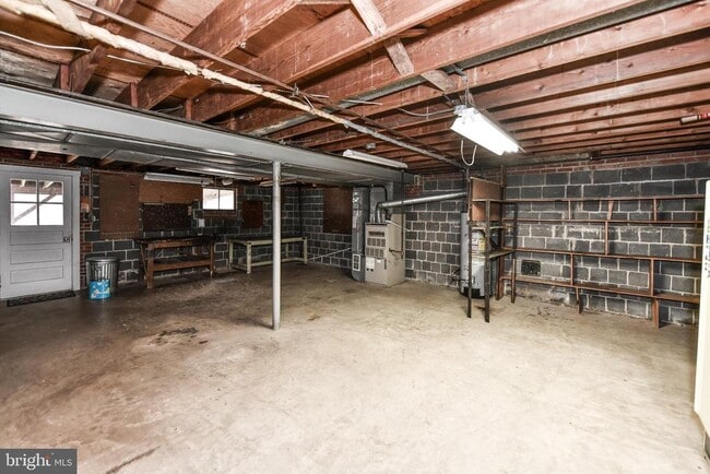 Building Photo - 5508 Inverchapel Rd