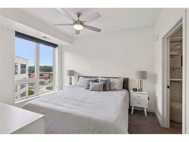 Building Photo - 12610 Ridgedale Dr