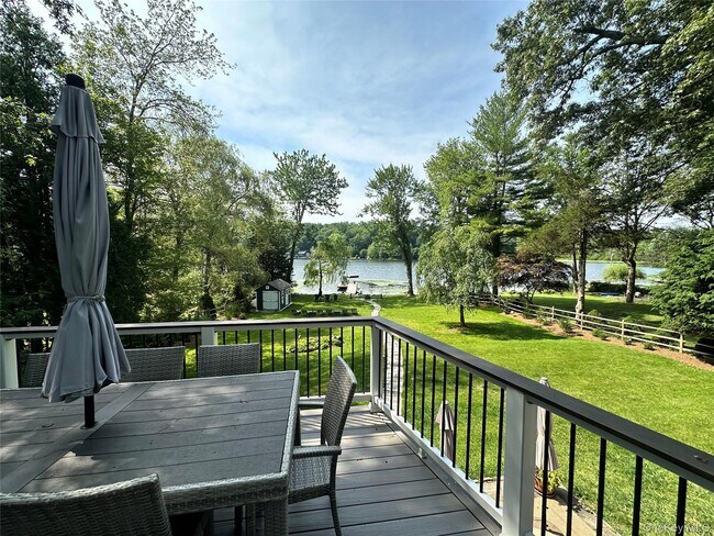 Building Photo - 34 Twin Lakes Rd