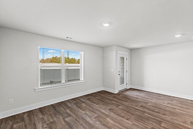 Building Photo - Brand New Townhome- Bike to the beach!!! **MOVE-IN SPECIAL**