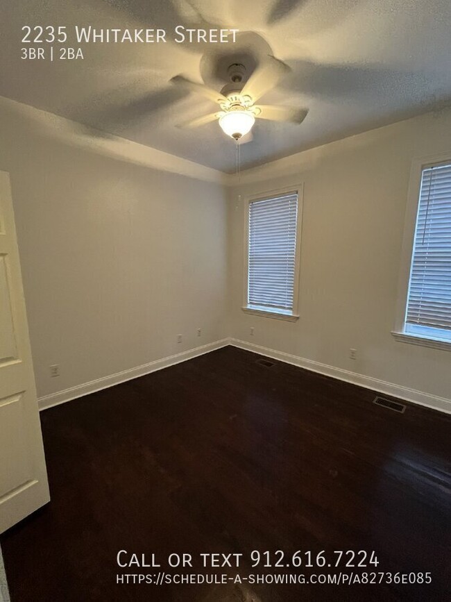 Building Photo - "Spacious 3-Bed, 2-Bath Duplex with Granit...