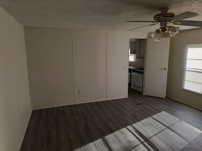 Building Photo - 715 Northview Cir