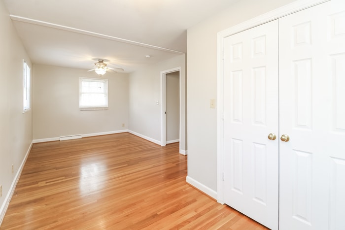 Building Photo - 310 Anchor Dr