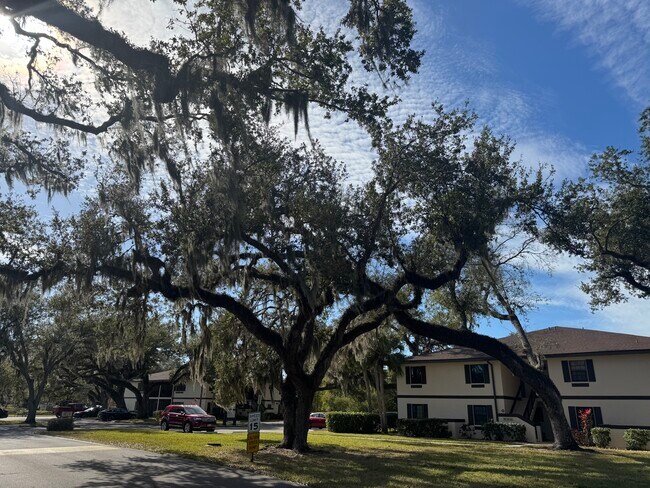Building Photo - 19505 Quesada Ave