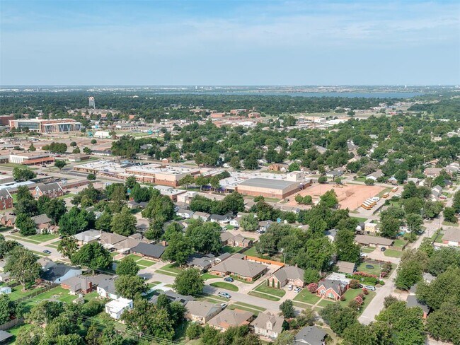 Building Photo - 4701 N Peniel Ave
