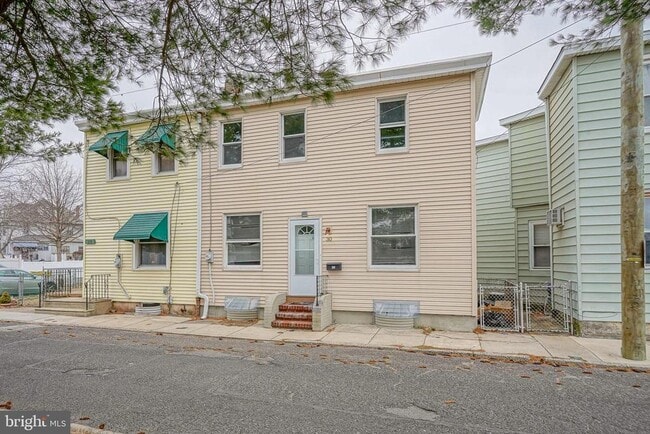 Building Photo - 30 S Railroad Ave