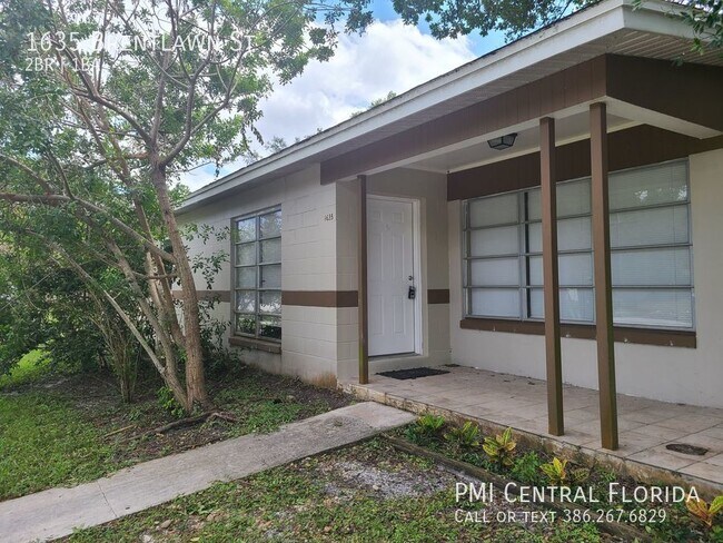 Building Photo - Deltona Bungalow