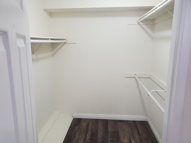 Spacious walk in closet - 4624 Fulton Ave