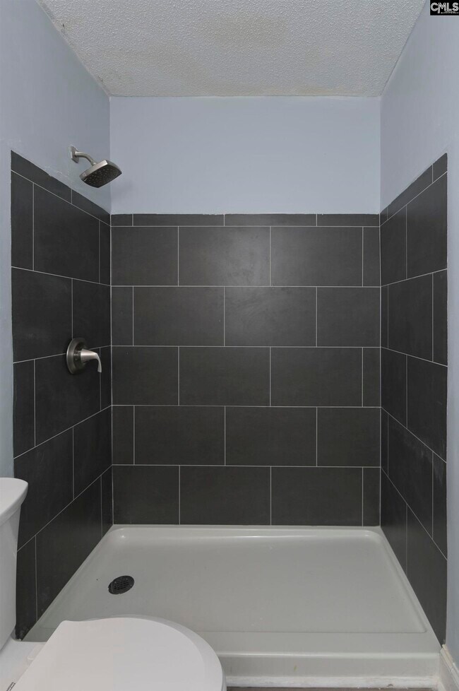 Building Photo - 509 Burnside Dr