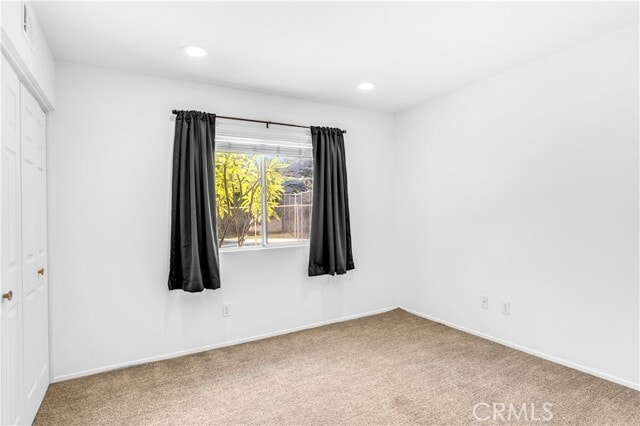 Building Photo - 6 Tavella Pl