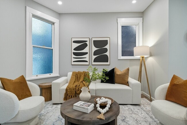 Building Photo - 438 30th St