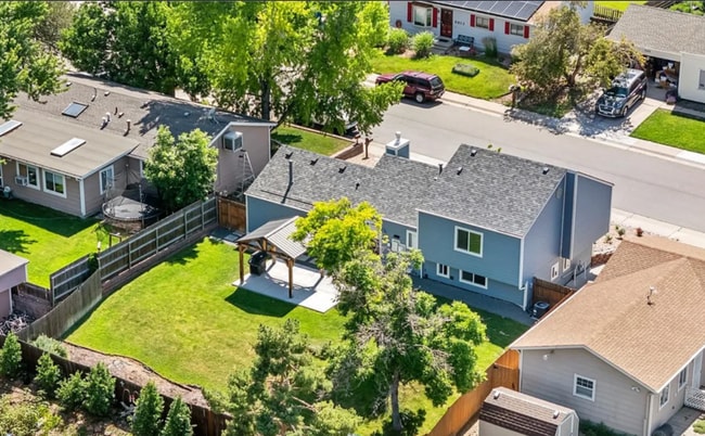 Building Photo - 6604 S Dahlia Cir