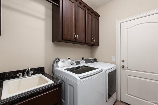 Building Photo - 1304 Rocotillo Ln