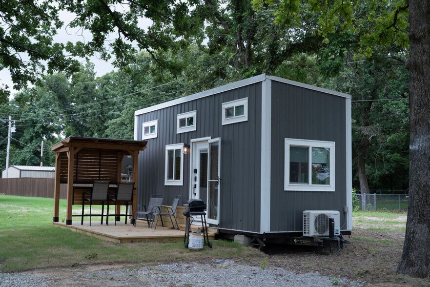 Building Photo - 2979 Edge Rd