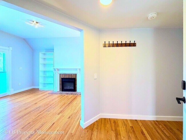 Building Photo - 1107 N Downing St
