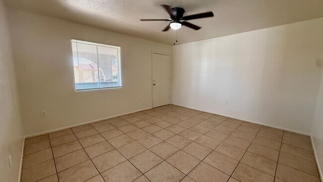 Building Photo - 3128 E Cicero St