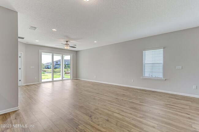 Building Photo - 278 Holly Forest Dr