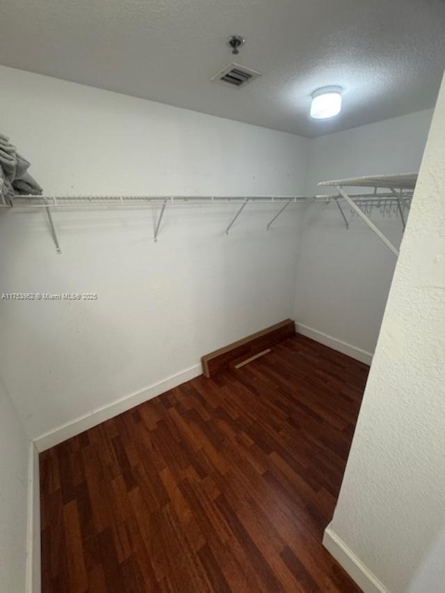 Building Photo - 9300 Fontainebleau Blvd