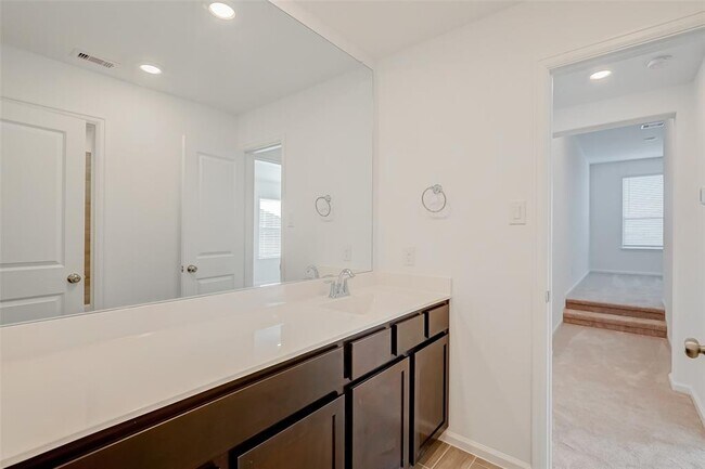 Building Photo - 2223 Rustboro Dr