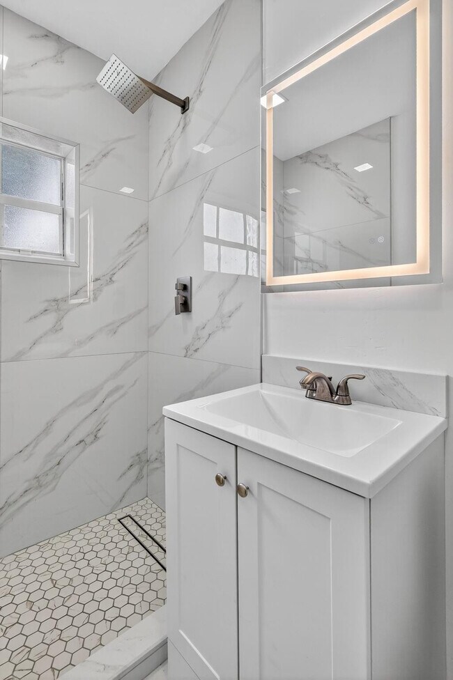 Building Photo - 40 NW 68th St