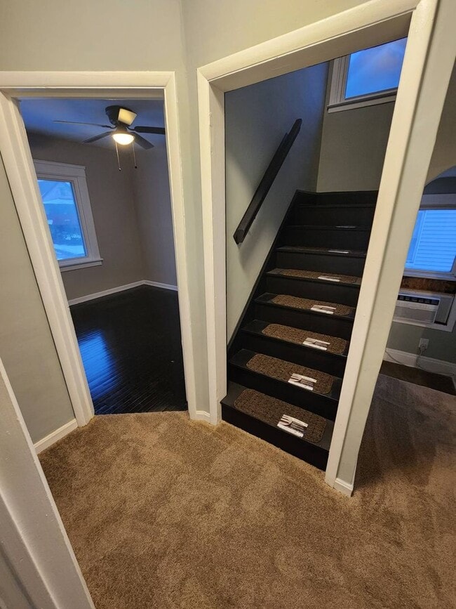 Building Photo - Charming 3-Bedroom Property in Prime Location