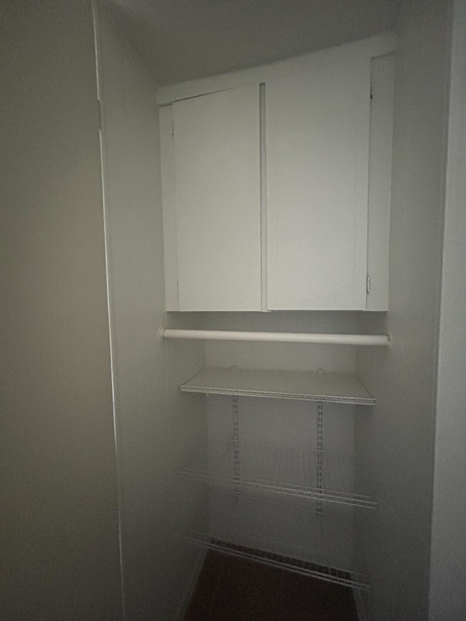 Building Photo - 3601 E Wyoming Ave