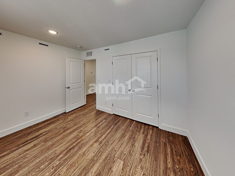 Building Photo - 9142 Crocker Pt Ct