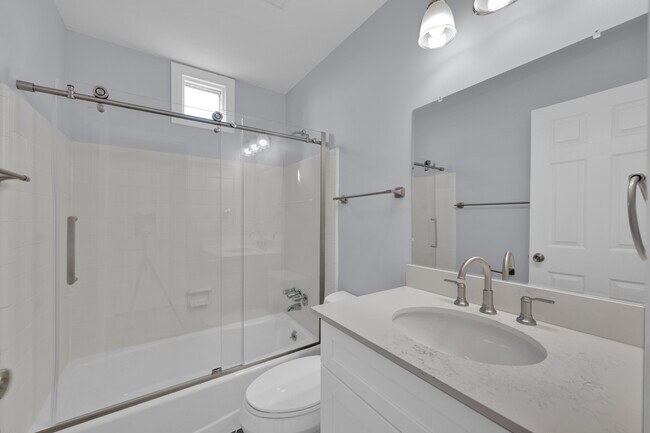 Building Photo - 294 Shades Crest Rd