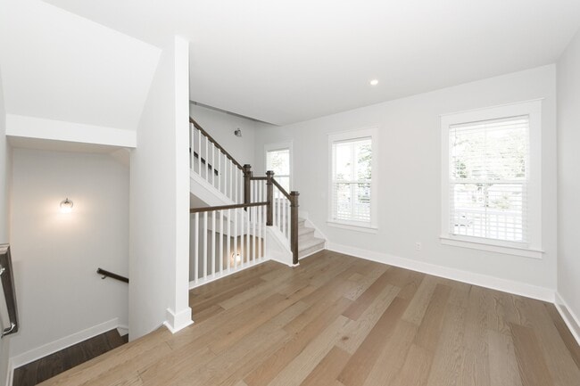 Building Photo - 1213 Captain Rivers Dr
