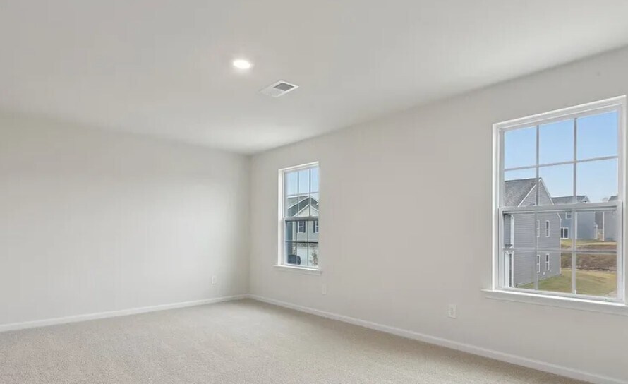 Building Photo - 8048 Plymouth Dr