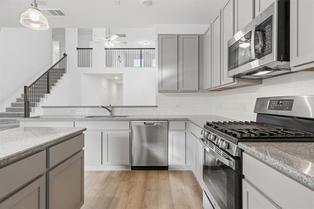 Building Photo - 2408 Lundy Cyn St