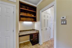 Building Photo - 2210 Pearl St