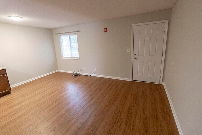 Building Photo - 105 N Garth Ave