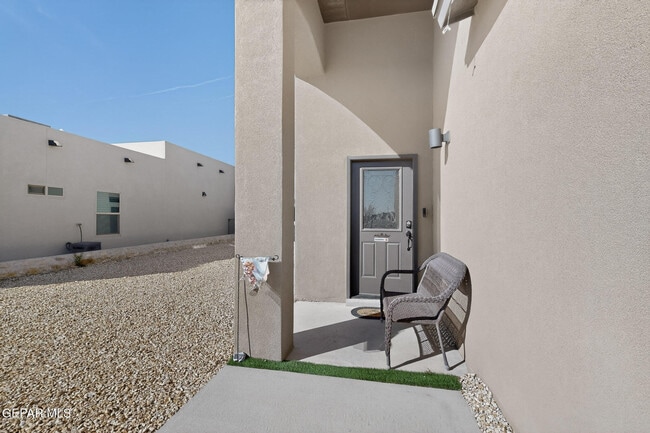 Building Photo - 14717 Charles Foster Ave