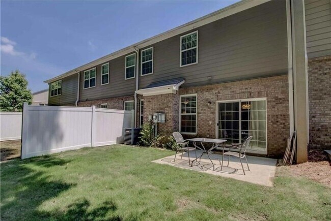 Building Photo - 3232 Brockenhurst Dr