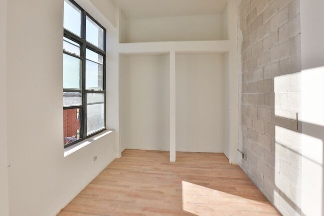 Building Photo - Brand New Studio in Wicker Park. 12' Ceili...