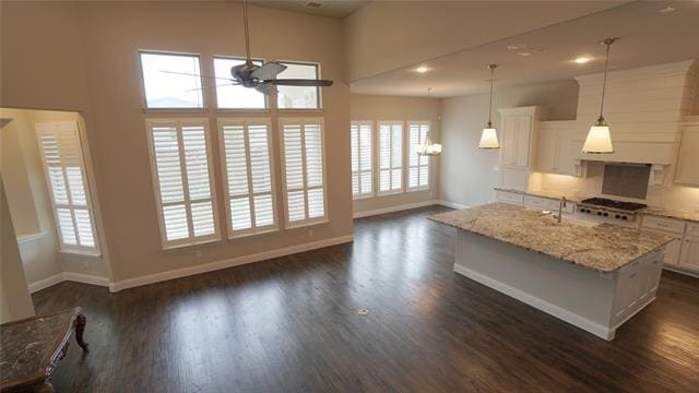 Building Photo - 521 Stratton Dr