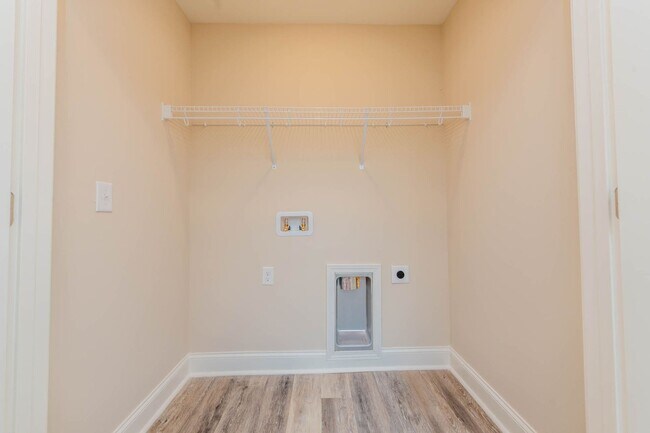 Building Photo - 122 Tabor Dr