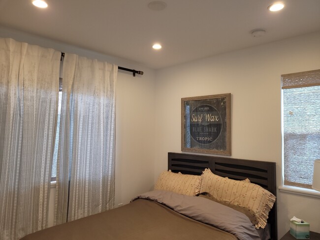 Building Photo - 91-1841-1841 Keaunui Dr