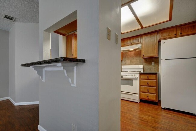 Building Photo - 9204 Sedgemoor Trail