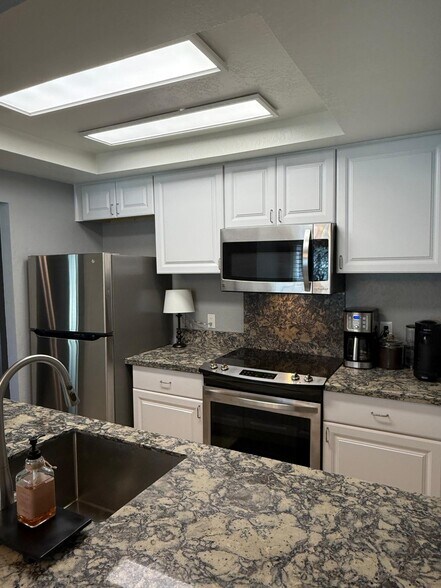 Kitchen - 2107 G St
