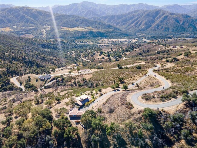 Building Photo - Re-built Cachagua Tuscan Retreat