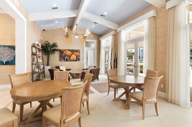 Building Photo - 243 Bay Colony Dr N