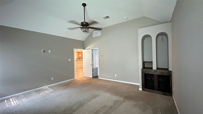 Building Photo - 25221 Armagh Rd