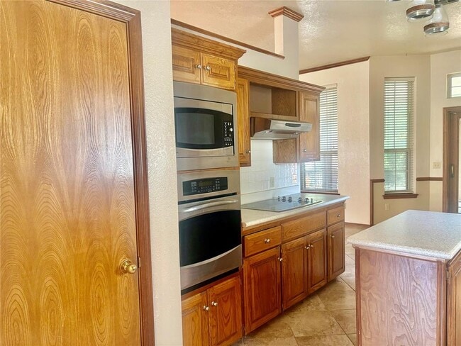 Building Photo - 3717 Barwick Dr