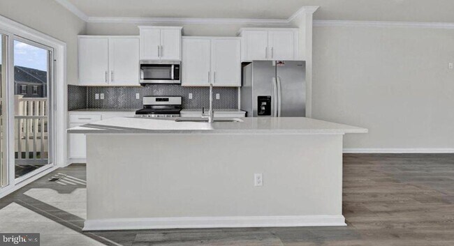 Building Photo - 5044 Silver Oak Dr