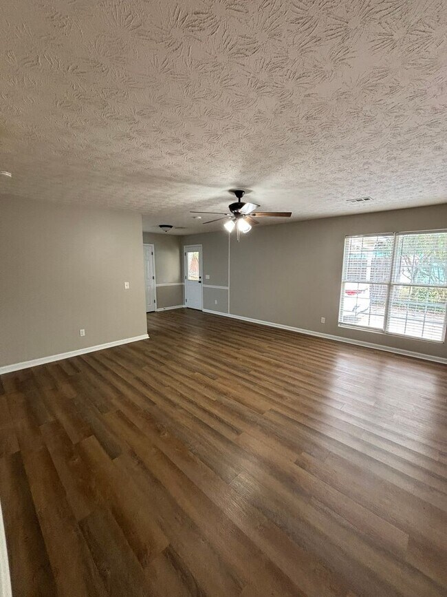 Building Photo - 1201 Canaan Ct