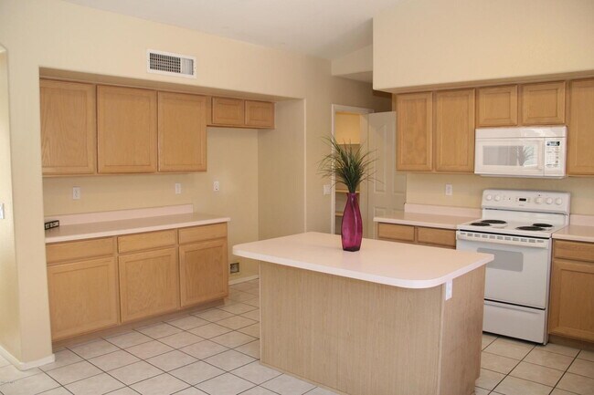Building Photo - RANCHO DEL MAR BEAUTY